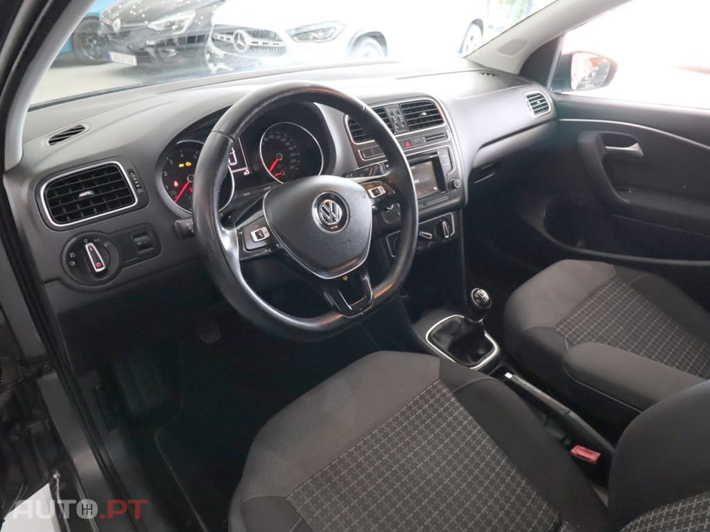 Volkswagen Polo 1.0 Confortline