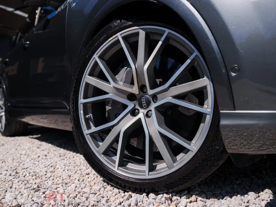 Audi SQ7 4.0 TDI V8 quattro Tiptronic 7L