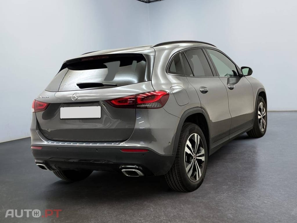 Mercedes-Benz GLA 250 e Business Line 8G-DCT