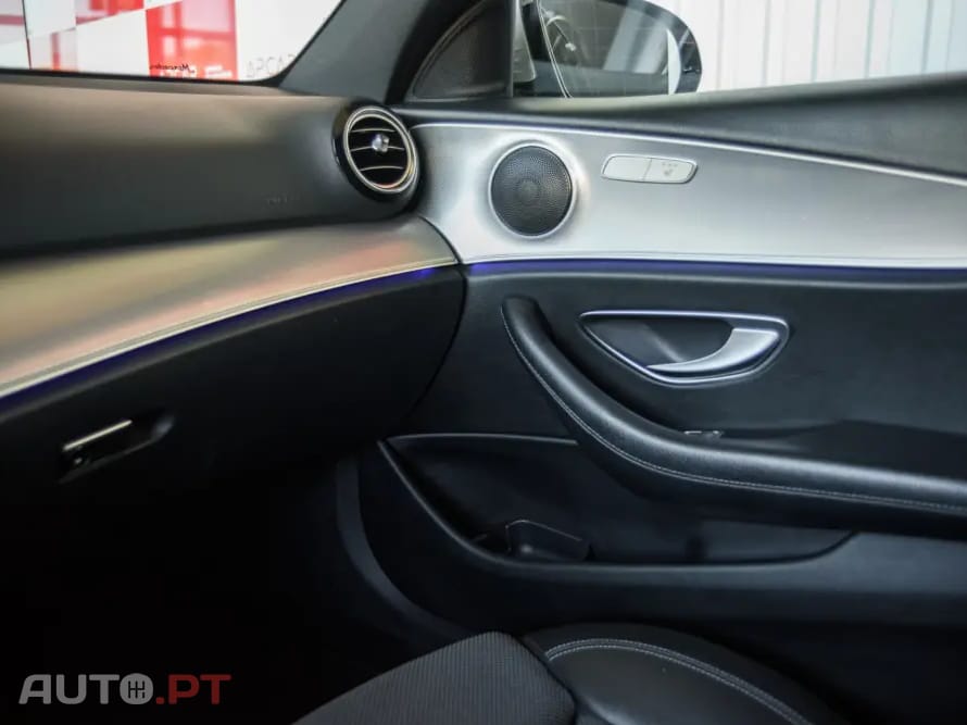 Mercedes-Benz E 300 de Avantgarde