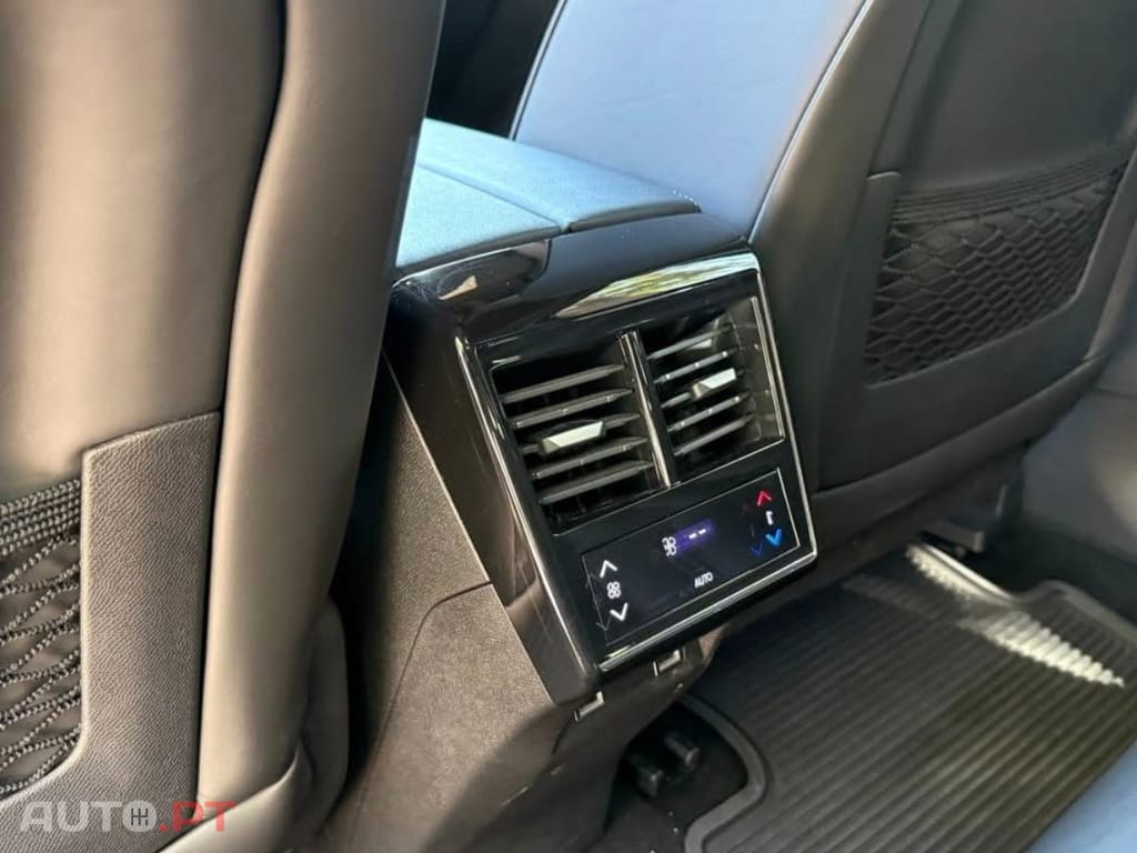 DS DS7 Crossback Grand chic opera