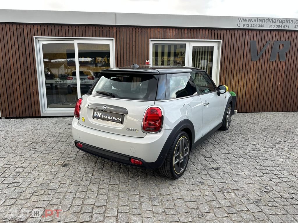 MINI Cooper Cooper SE
