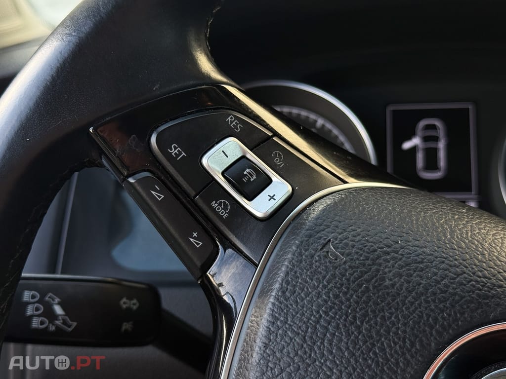 Volkswagen Golf 1.0 TSI Confortline