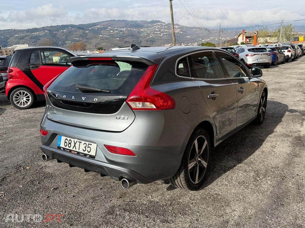 Volvo V40 2.0 D3 R-Design Geartronic