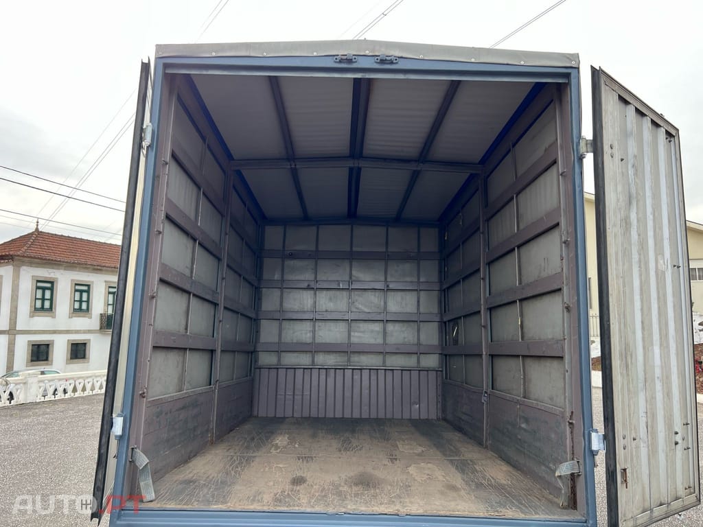 Volkswagen Crafter 35 2.5 TDi 164 Média