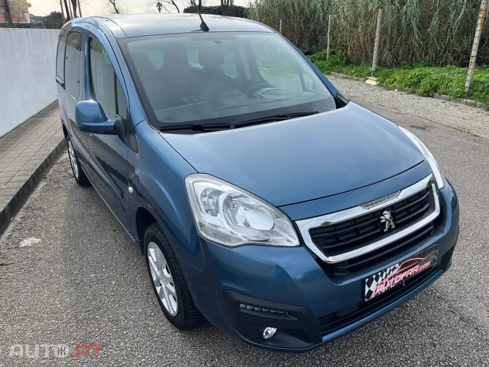 Peugeot E-Partner 50 kWh Premium Standard