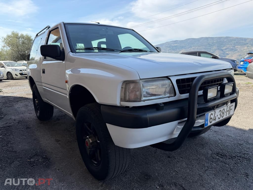 Opel Frontera 2.5 TD Sport