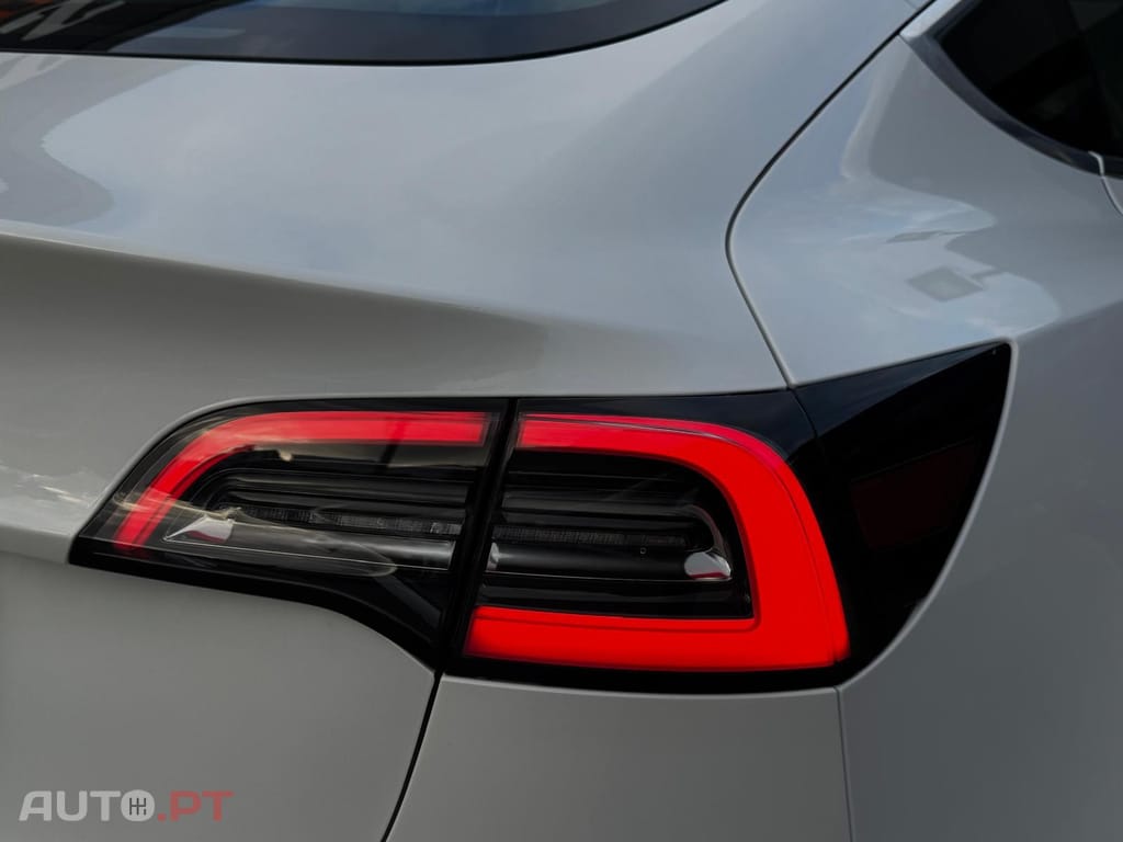 Tesla Model 3 Standard Range Plus RWD