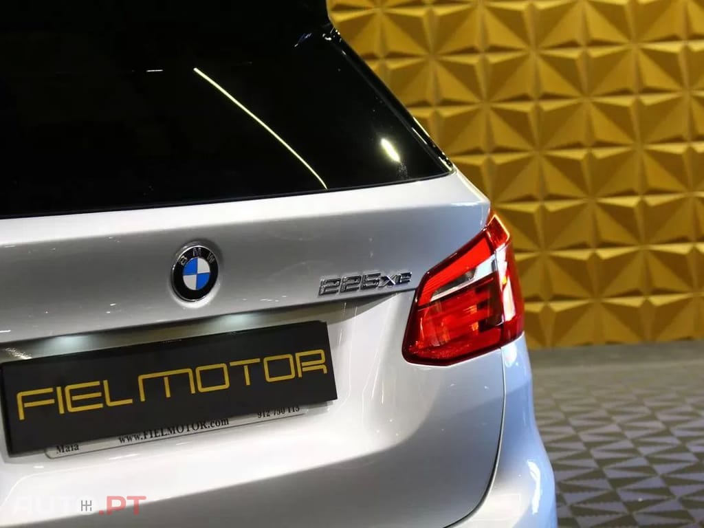 BMW 225 Line Luxury