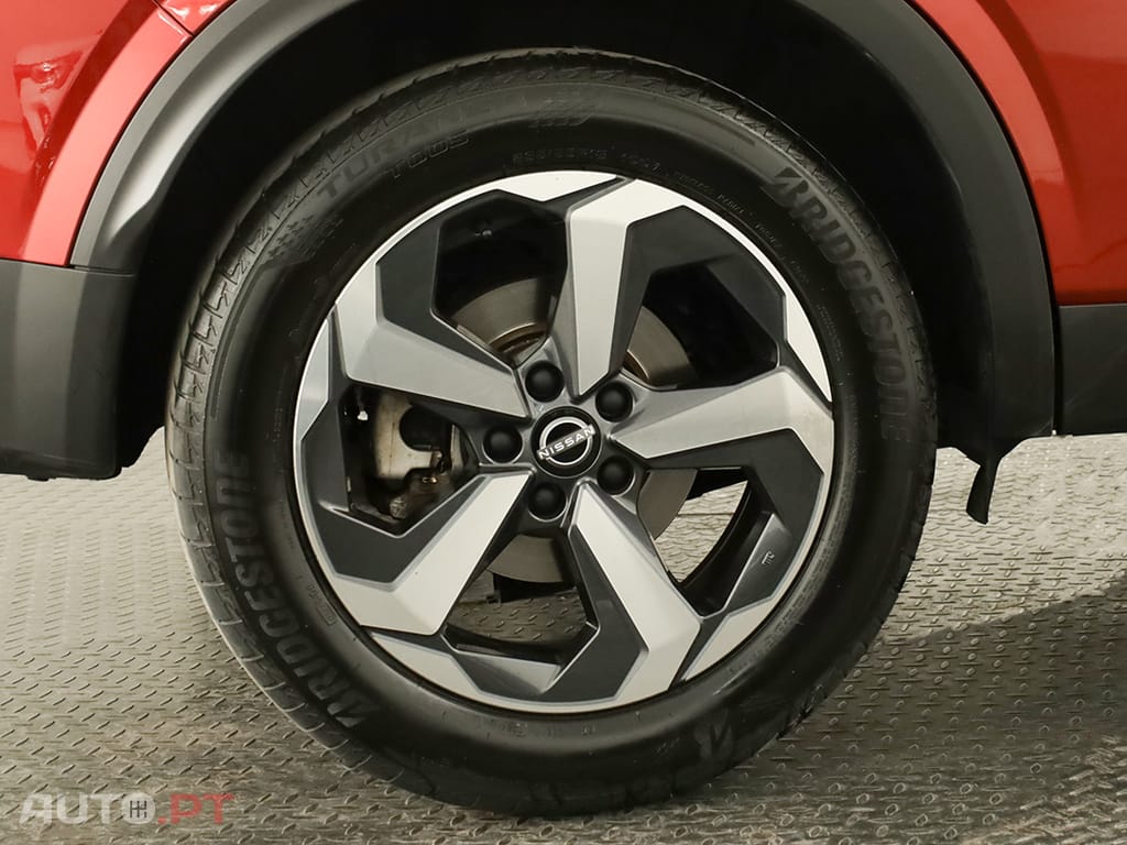 Nissan Qashqai Qashqai 1.3 DIG-T N-Connecta LED Xtronic