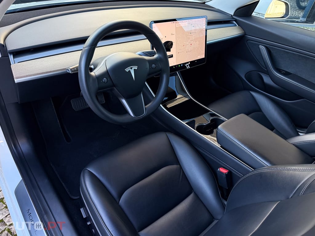 Tesla Model 3 Long-Range Dual Motor AWD