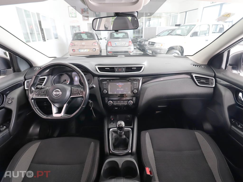 Nissan Qashqai 1.5 dCi N-Connecta J18