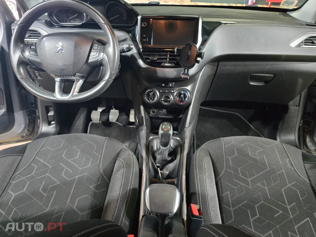Peugeot 2008 1.2 VTi