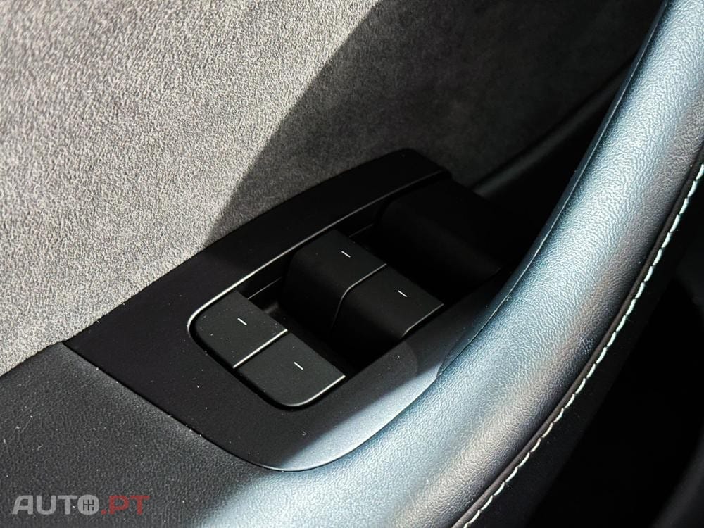 Tesla Model Y Long Range Dual Motor AWD
