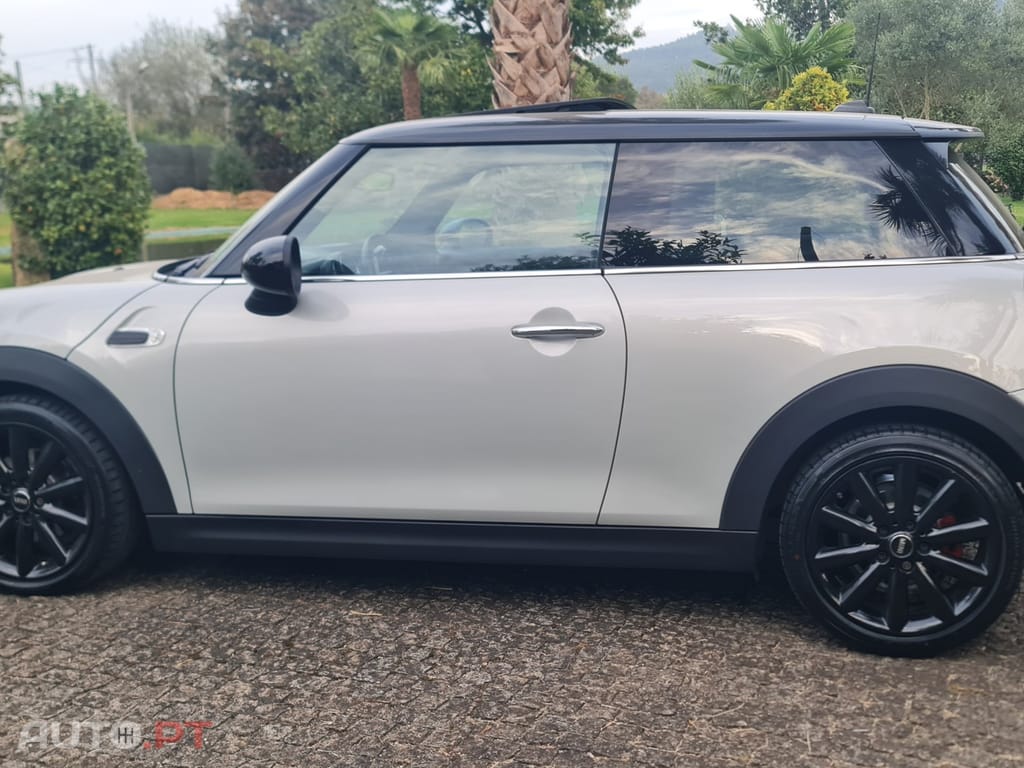 MINI Cooper Cooper D