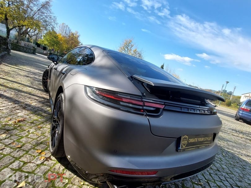 Porsche Panamera 4 E-Hybrid