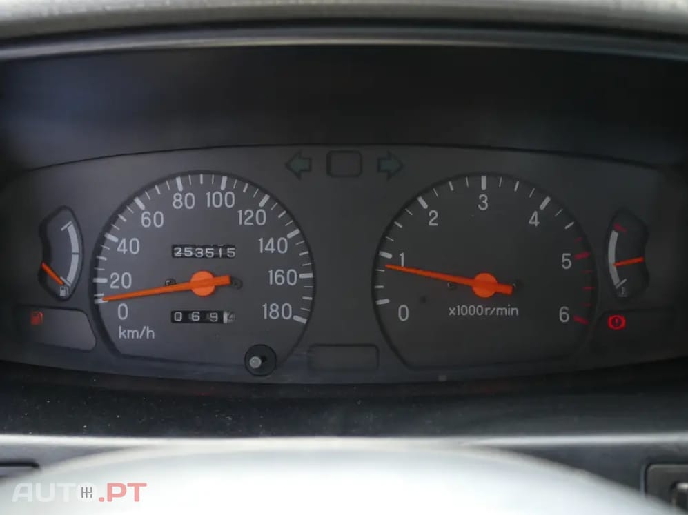 Mitsubishi L200 2.5 TD Strakar CD