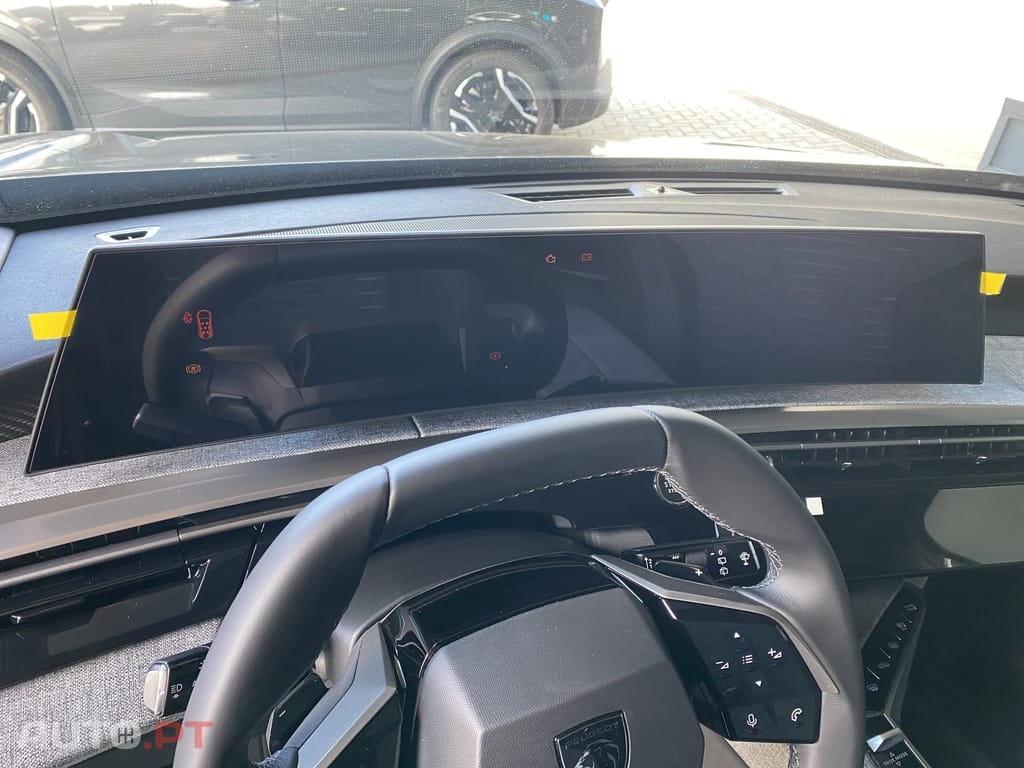 Peugeot 5008 1.2 Hybrid Allure e-DCS6