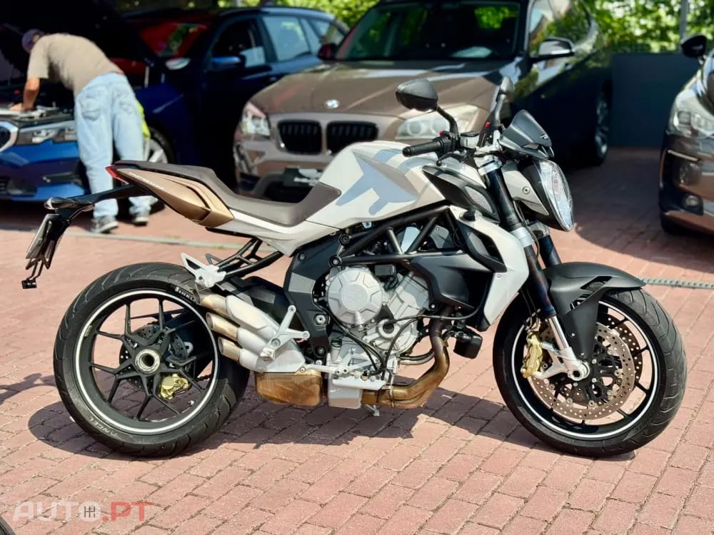 Mv Agusta Brutale MV Agusta Brutale 675
