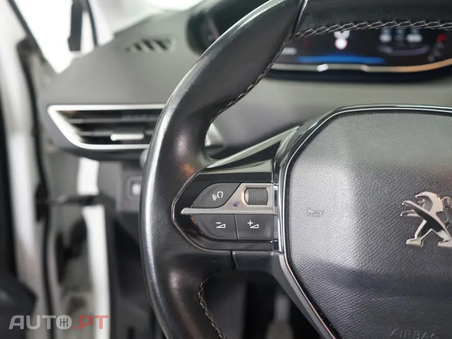 Peugeot 3008 1.2 PureTech Allure Pack