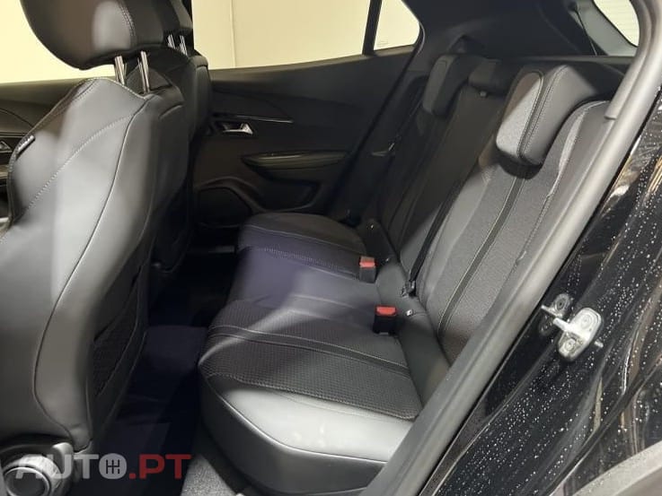 Peugeot E-2008 50 kWh GT Pack