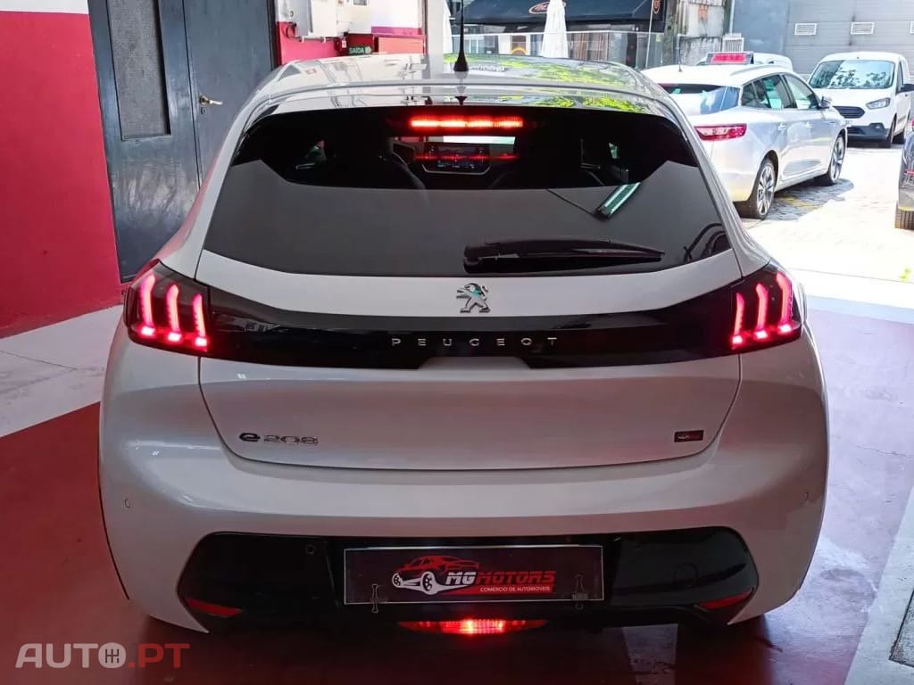 Peugeot E-208 Allure Pack