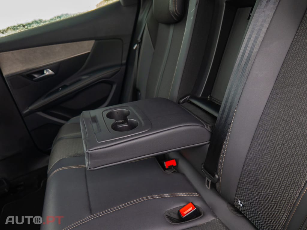 Peugeot 3008 1.6 Hybrid GT e-EAT8