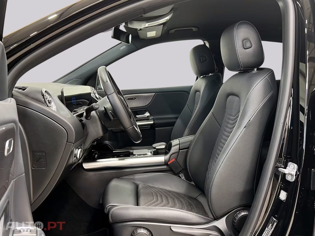 Mercedes-Benz EQA 300 4M PROGRESSIVE 98 % I.V.A DEDUTIVEL 