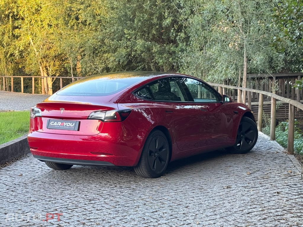 Tesla Model 3 Standard Range Plus RWD