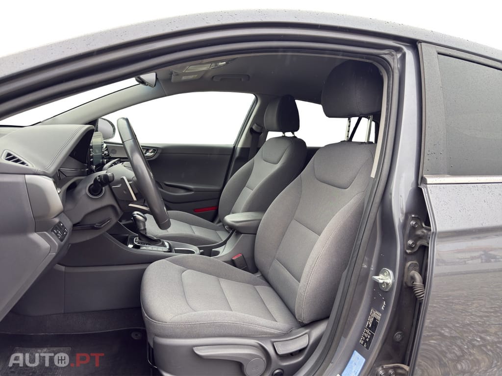 Hyundai Ioniq 1.6 GDI PHEV Tech