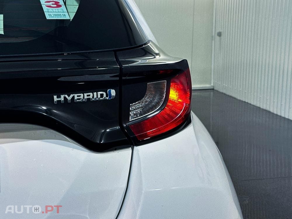Toyota Yaris Hybrid Dynamic Edition
