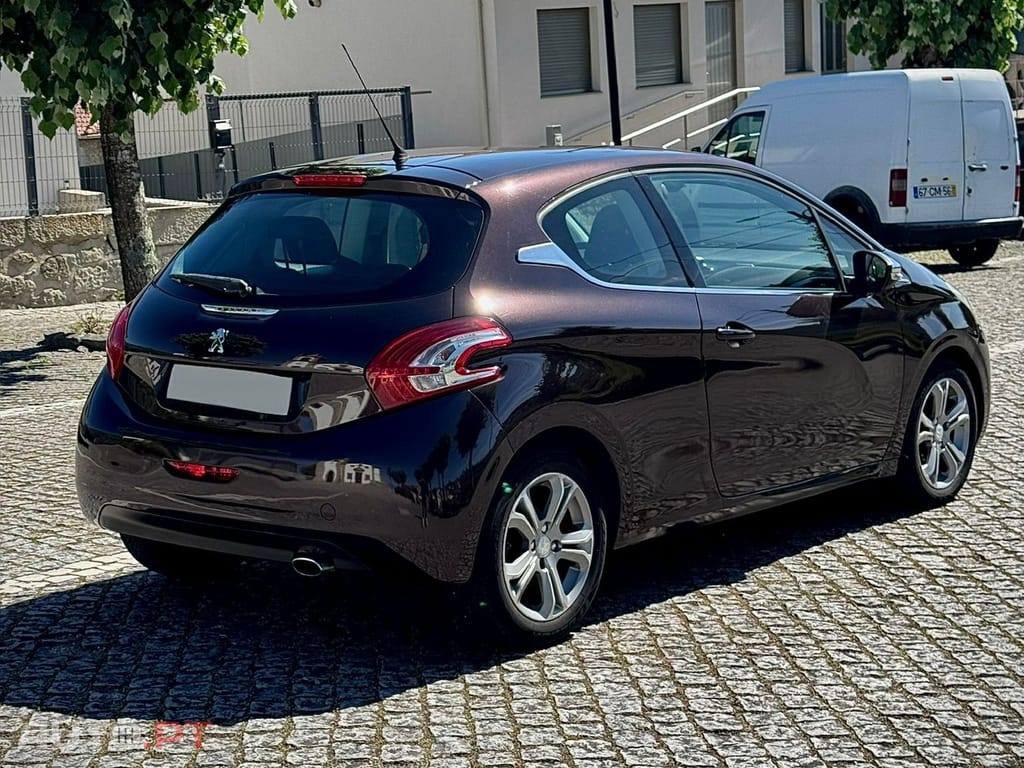 Peugeot 208 1.6 e-HDi Allure