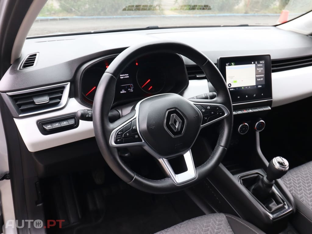 Renault Clio 1.5 Blue dCi Intens — fotografia 7
