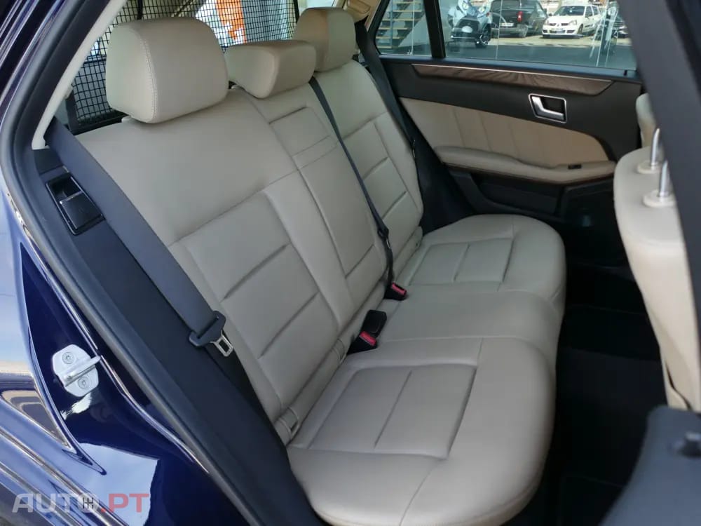 Mercedes-Benz E 220 CDi Avantgarde BE Auto.