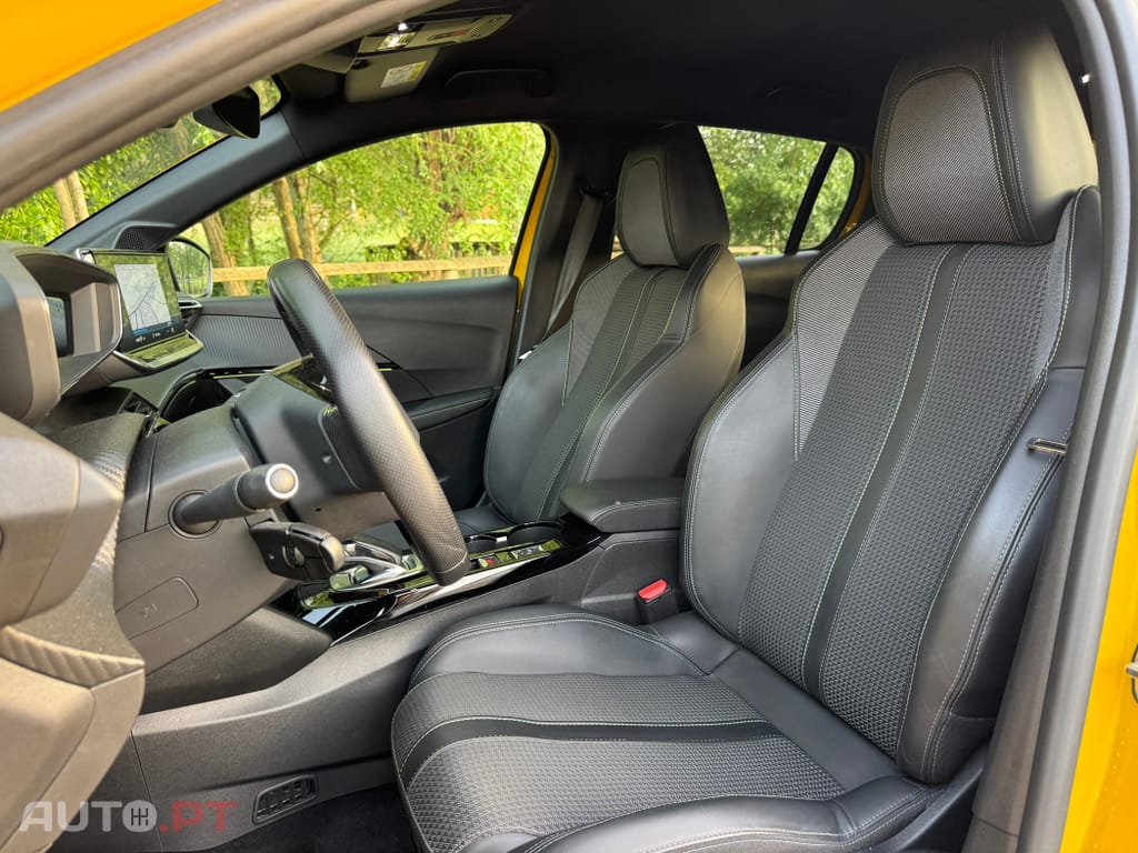 Peugeot E-208 50 kWh GT Line