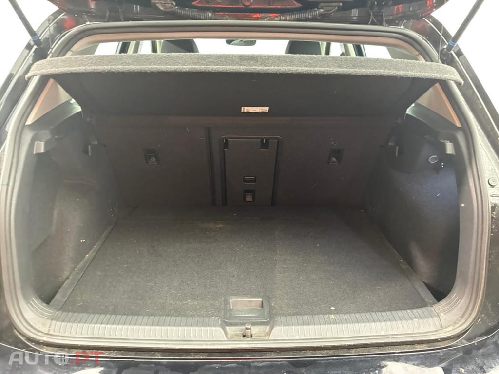 Volkswagen Golf 2.0 TDi SCR Life Business 1st DSG7