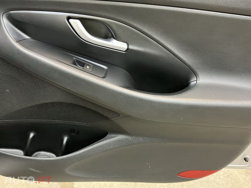 Hyundai i30 CW 1.6 CRDI 110 COMFORT PLUS