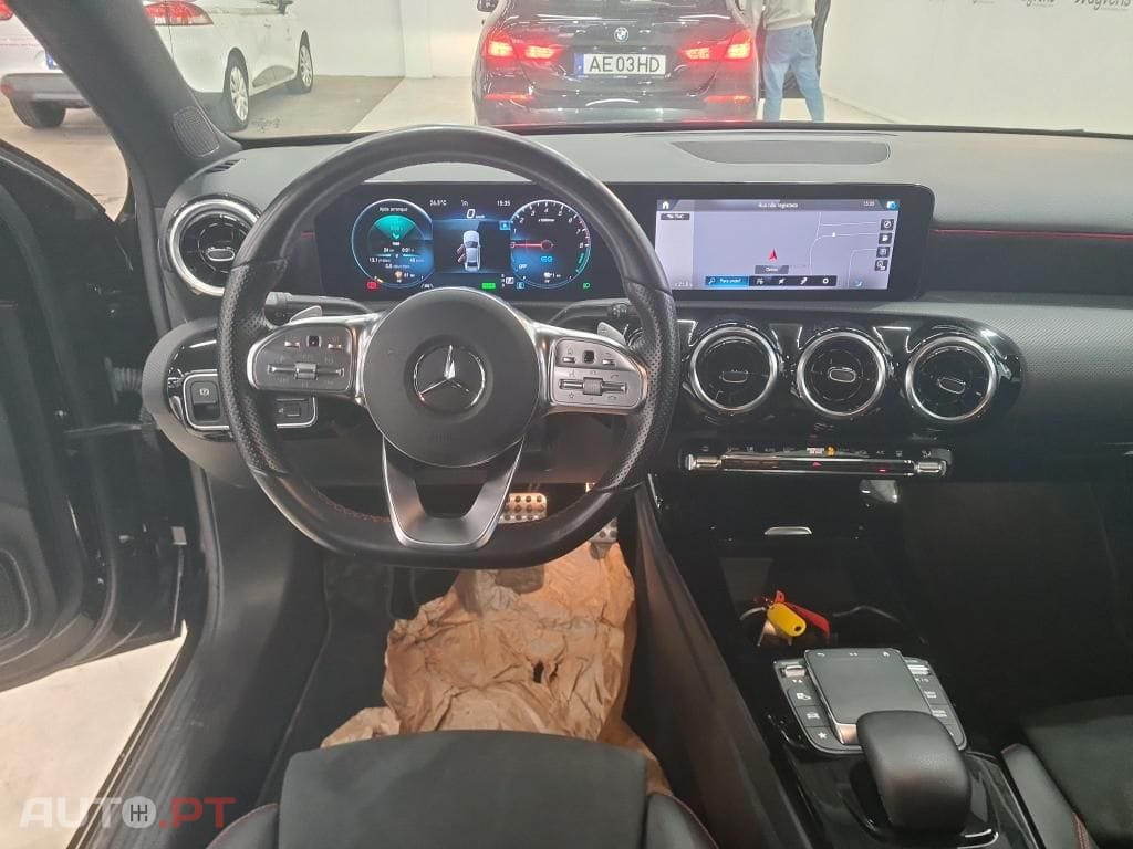 Mercedes-Benz A 250 e AMG Line
