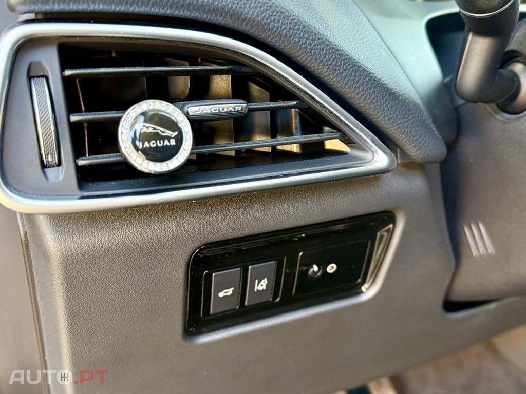 Jaguar F-Pace 25d AWD Aut. R-Sport