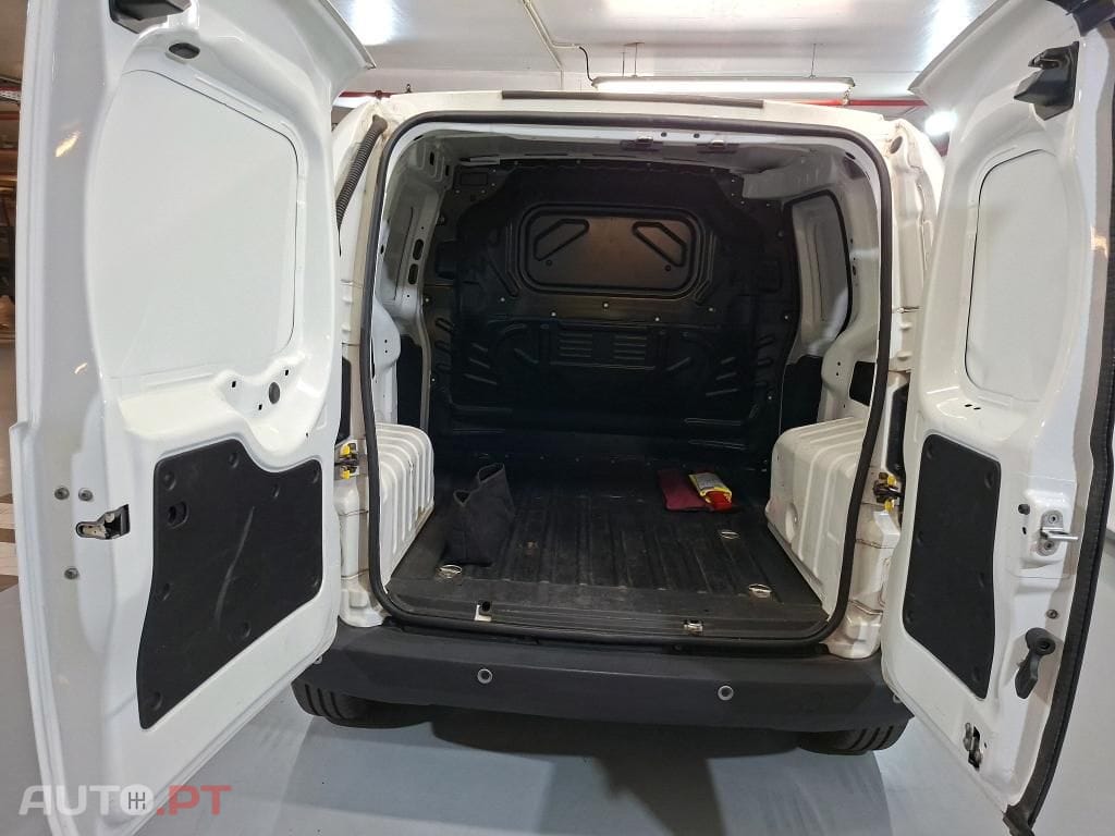 Fiat Fiorino 1.3 M-jet Adventure