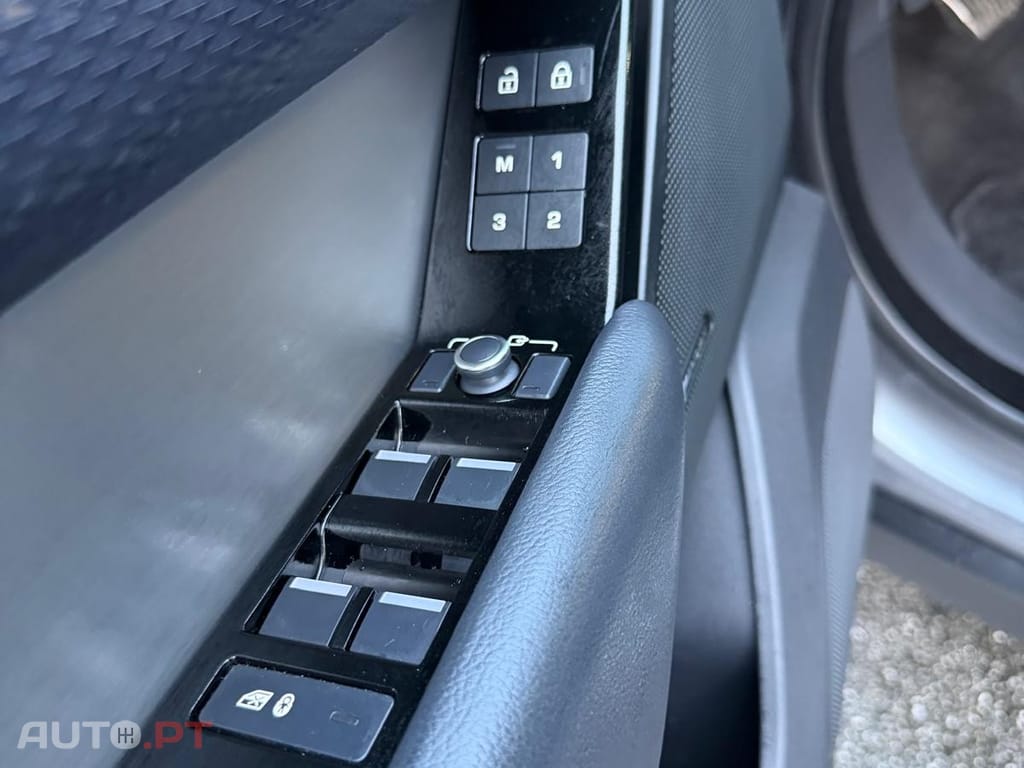 Land Rover Velar 2.0 D200 AWD Dynamic SE