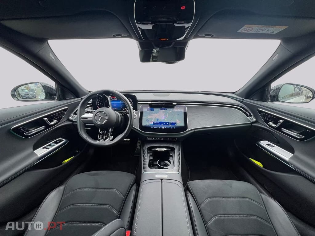 Mercedes-Benz E 300 I.V.A DEDUTIVEL e AMG 
