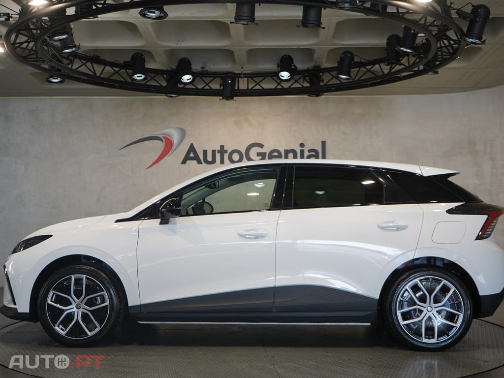 MG MG4 64 kWh Luxury