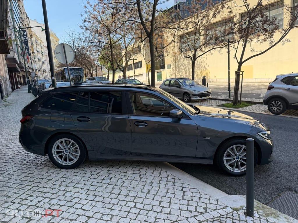 BMW 320 e Line Luxury Auto
