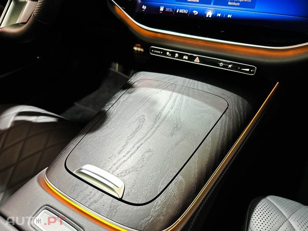 Mercedes-Benz E 300 e AMG Line