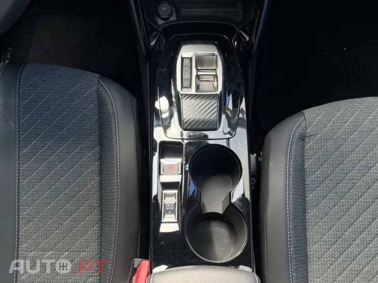 Peugeot 2008 1.2 Hybrid Allure e-DCS6