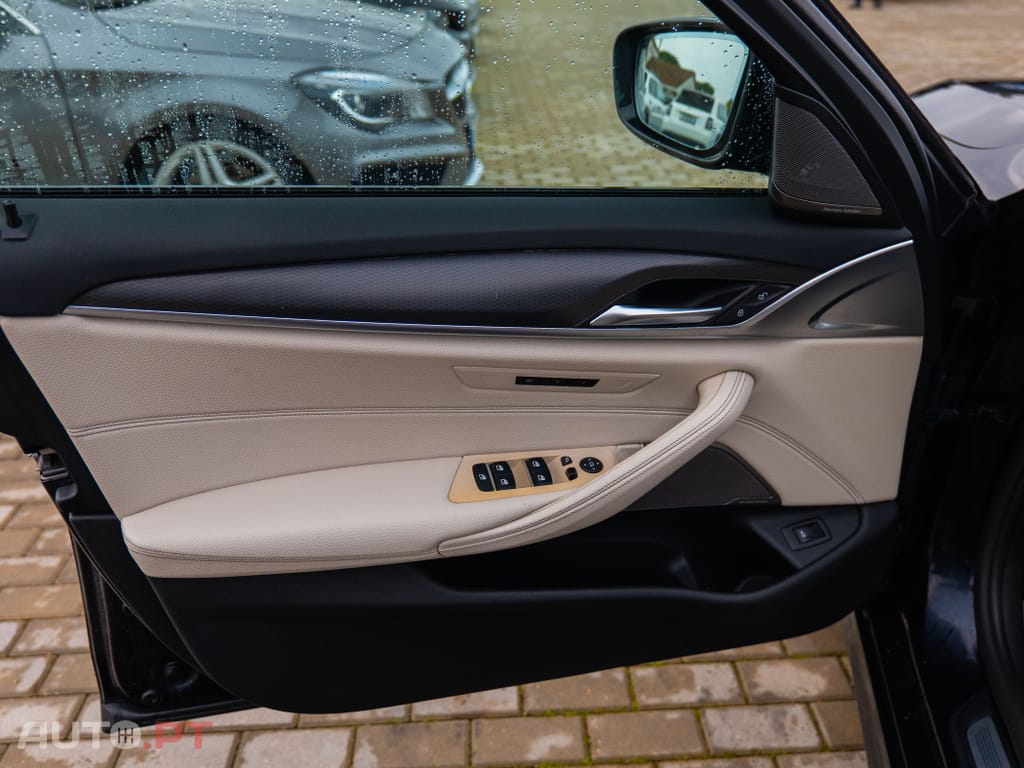 BMW 520 d Pack Desportivo M Auto