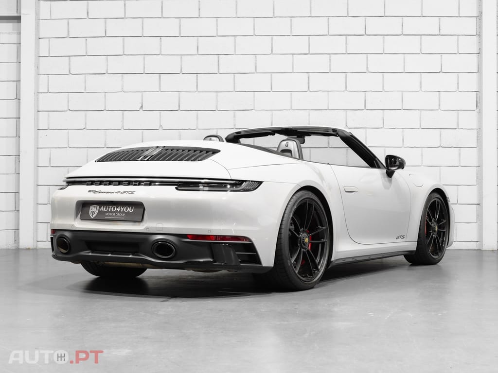 Porsche 992 Carrera 4 GTS PDK
