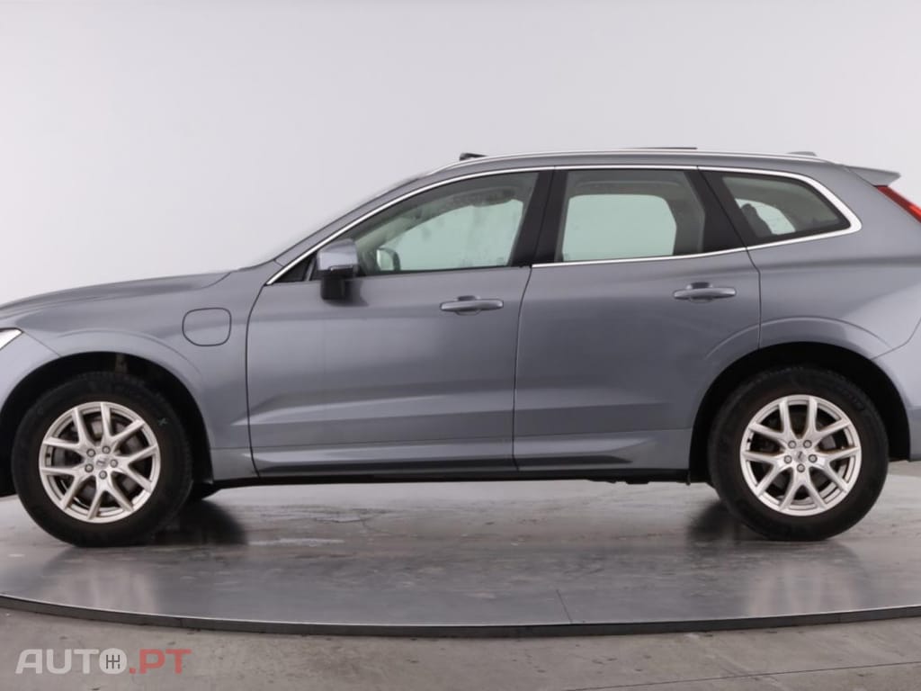 Volvo XC60 2.0 T8 PHEV Momentum Plus AWD