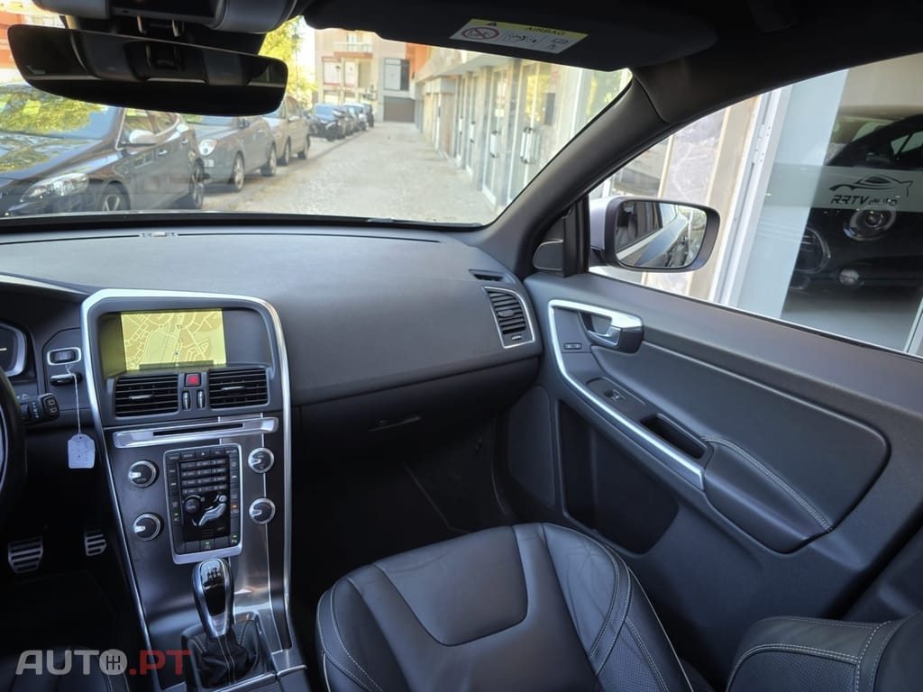 Volvo XC60 2.0 D4 R-Design